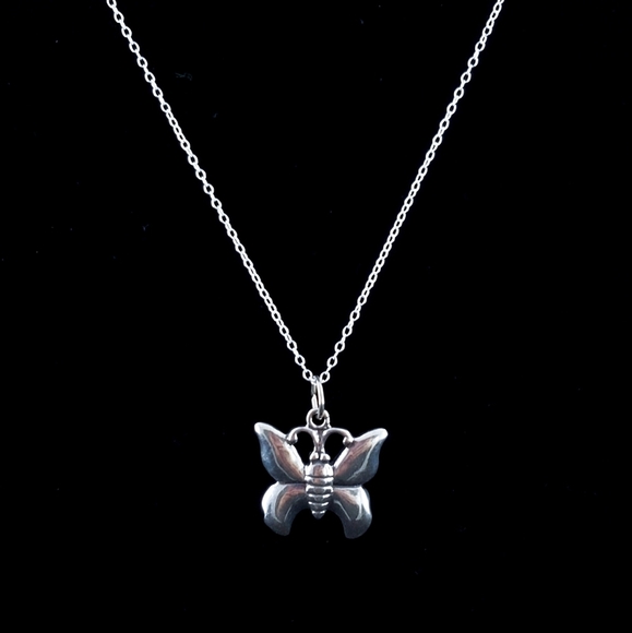 Butterfly pendant necklace in sterling silver dainty layer necklace - Picture 3 of 12